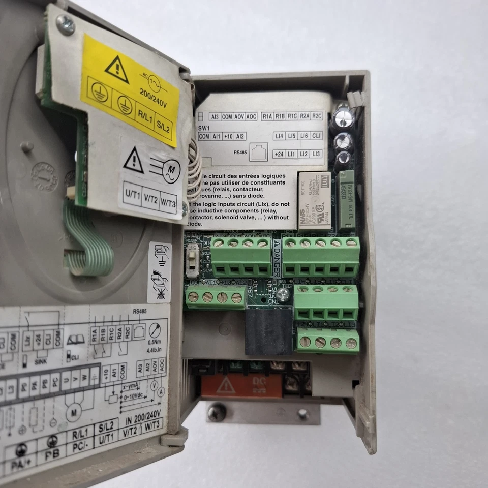 TELEMECANIQUE ALTIVAR 31 ATV31H037M2A 0.37kW 0.5HP